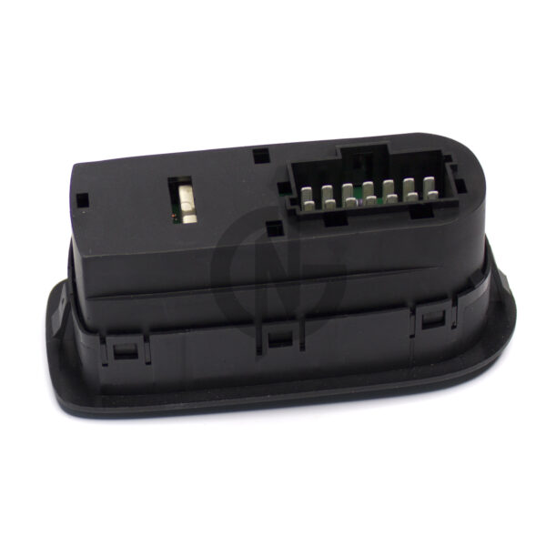 1811131 WINDOW SWITCH LH DAF XF105 4