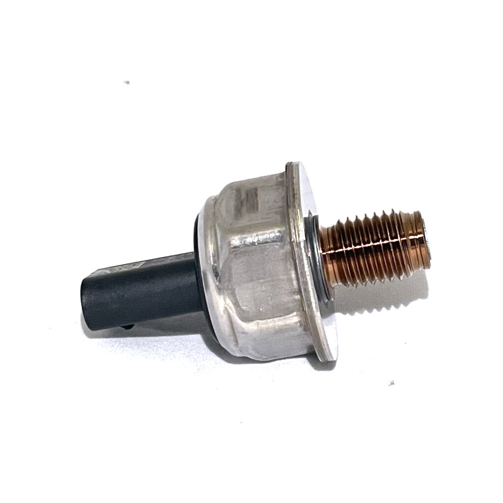 7423488939 COMMON RAIL SENSOR RENAULT TRUCKS 2